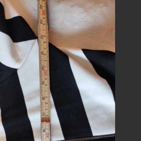 Vintage Modella Black and White Striped Shawl style Cardigan - Picture 9 of 11